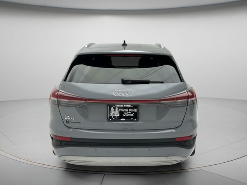 Used 2023 Audi Q4 e-tron Premium Plus w/ Premium Plus RWD image 7