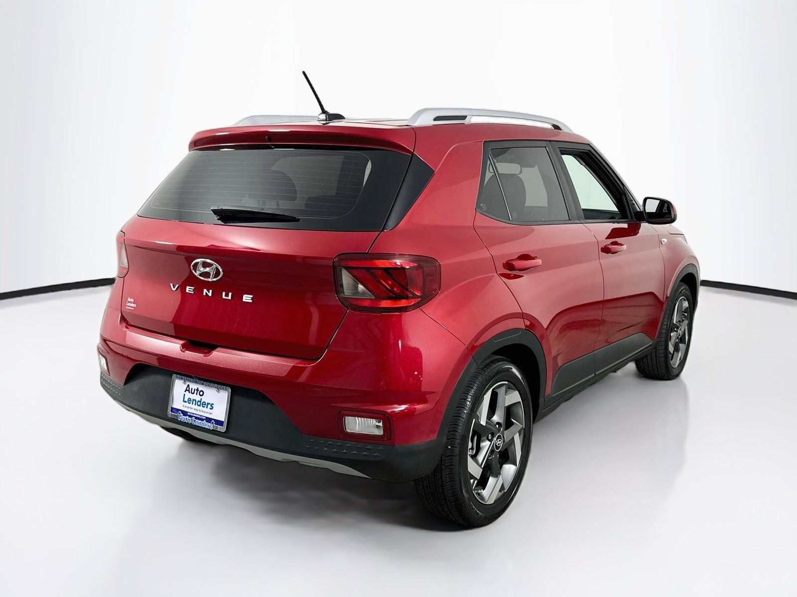 Used 2023 Hyundai Venue SEL FWD image 5