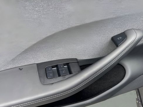 Used 2025 Tesla Model 3 Long Range image 29