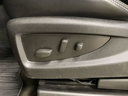 Used 2016 GMC Yukon XL Denali w/ Enhanced Security Package image 14