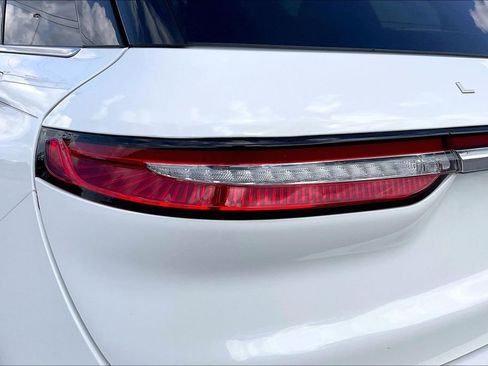 Used 2022 Lincoln Corsair Reserve image 20