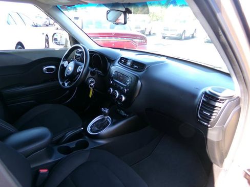 Used 2016 Kia Soul w/ Convenience Package image 27