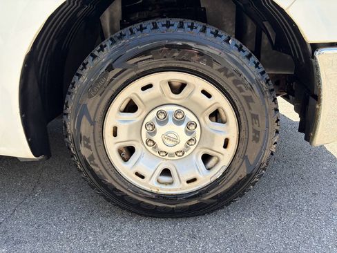 Used 2012 Nissan NV 2500 SV w/ Side Curtain Airbag Pkg RWD image 18