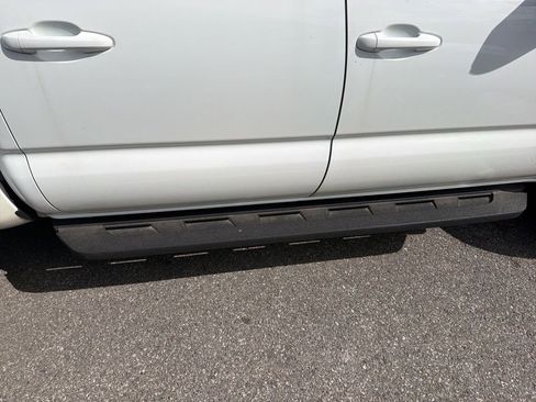 Used 2018 Toyota Tacoma SR w/ SR Convenience Package image 5