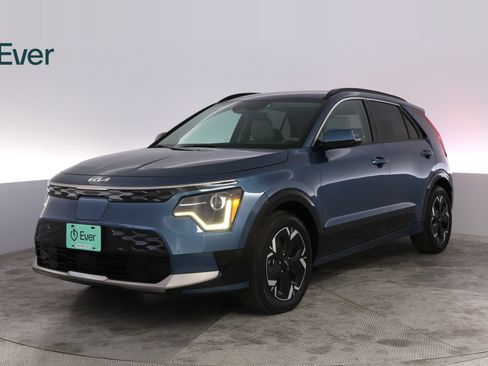 Used 2023 Kia Niro Wind w/ Wind Preserve Package FWD image 2