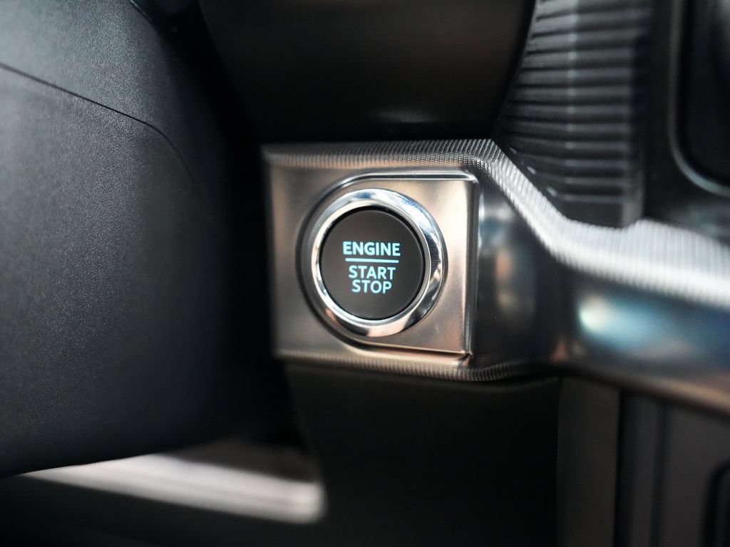 Used 2025 Ford F150 Raptor AWD/4WD image 19