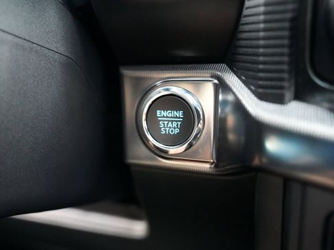 Used 2025 Ford F150 Raptor AWD/4WD image 19