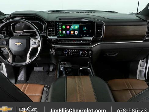 Used 2023 Chevrolet Silverado 1500 High Country w/ High Country Premium Package AWD/4WD image 18
