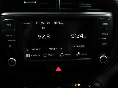 Used 2025 Kia Soul LX image 3