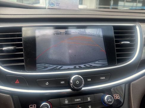 Used 2017 Buick LaCrosse Preferred image 12