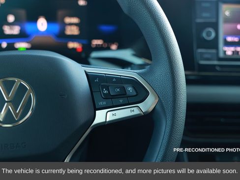 Used 2022 Volkswagen Taos S image 22