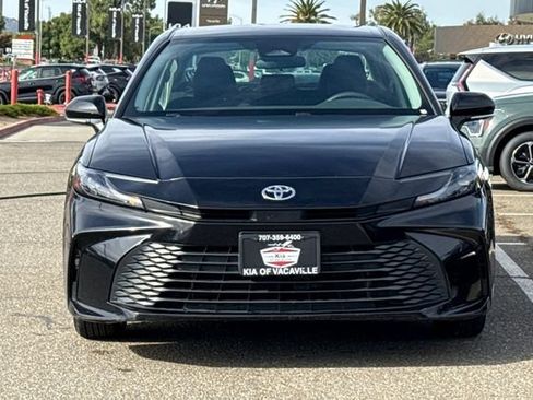 Used 2025 Toyota Camry LE FWD image 11