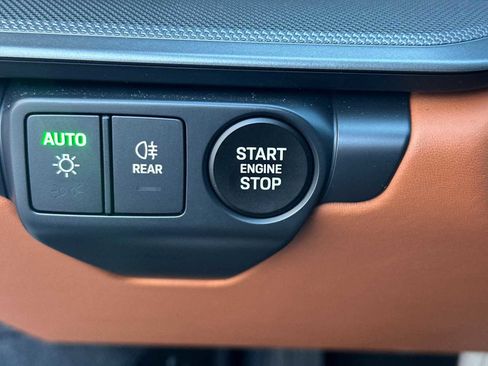 Certified 2025 Porsche 911 Carrera image 23