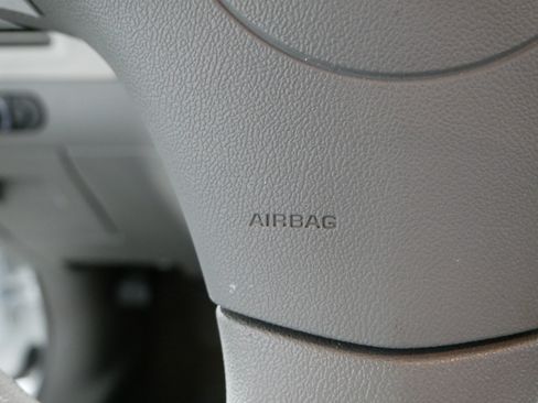 Used 2011 Chevrolet Malibu LS FWD image 32