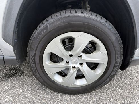 Certified 2021 Toyota RAV4 LE FWD image 23