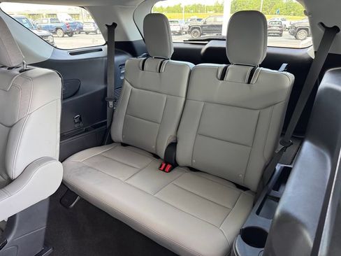 Used 2025 Ford Explorer Active w/ Active Comfort Package AWD/4WD image 24