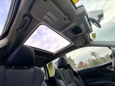 Used 2021 Subaru Forester Premium image 18