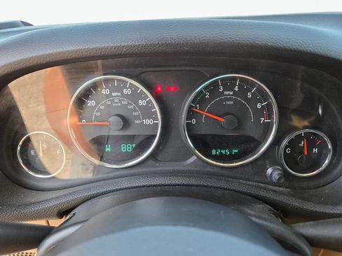 Used 2016 Jeep Wrangler Unlimited Sahara w/ Max Tow Package AWD/4WD image 25