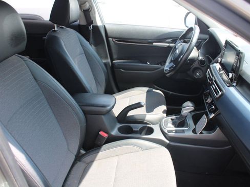 Used 2021 Kia Seltos S FWD image 4