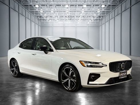 Used 2023 Volvo S60 B5 Plus w/ Protection Package Premier FWD image 9