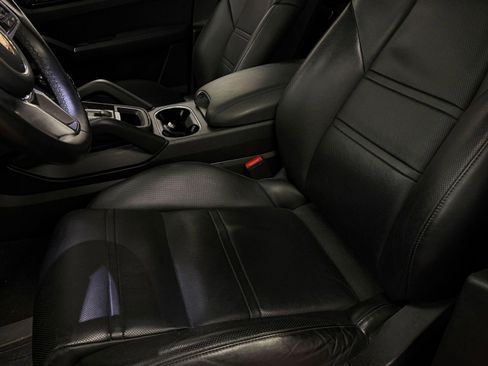 Used 2019 Porsche Cayenne AWD image 12