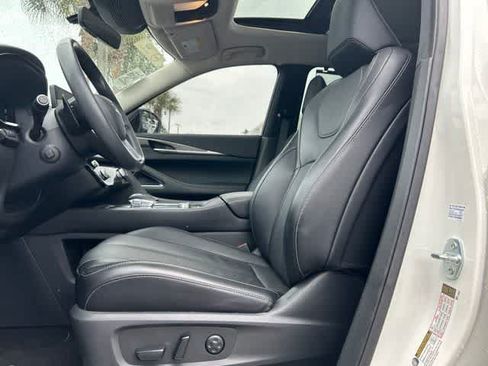 Used 2024 INFINITI QX60 Luxe w/ Performance Audio Package FWD image 8