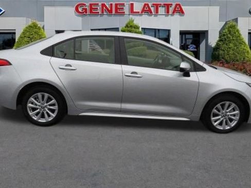 Used 2023 Toyota Corolla LE w/ LE Convenience Package image 9