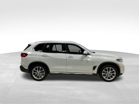 Used 2025 BMW X5 xDrive40i image 3