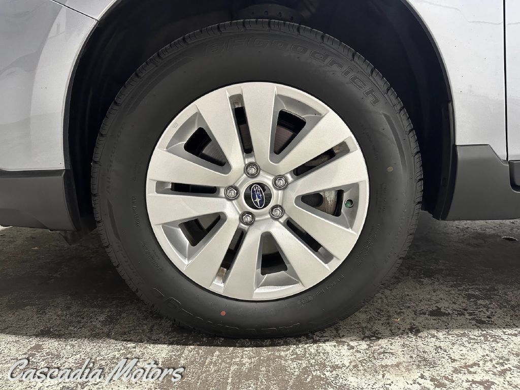 Used 2017 Subaru Outback 2.5i AWD/4WD image 29