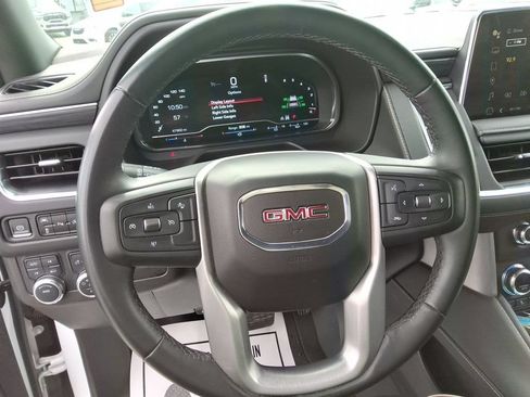 Used 2023 GMC Yukon XL SLT AWD/4WD image 13