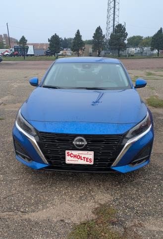 Used 2025 Nissan Altima 2.5 SV w/ SV Special Edition Package AWD/4WD image 5
