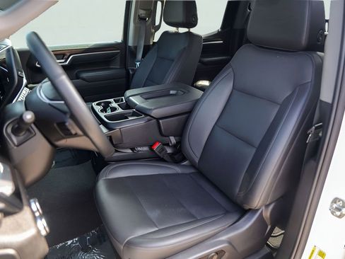 Used 2025 GMC Sierra 1500 SLT image 7