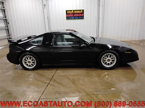 Used 1987 Pontiac Fiero GT image 2