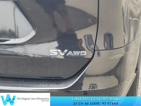Used 2016 Nissan Rogue SV AWD/4WD image 10