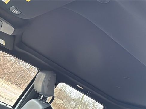 Used 2022 Ford F150 Lightning Lariat w/ Equipment Group 511A High image 8