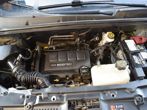 Used 2019 Chevrolet Trax LT w/ LT Convenience Package FWD image 35