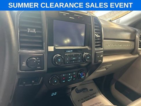 Used 2019 Ford F250 XLT w/ XLT Premium Package AWD/4WD image 16