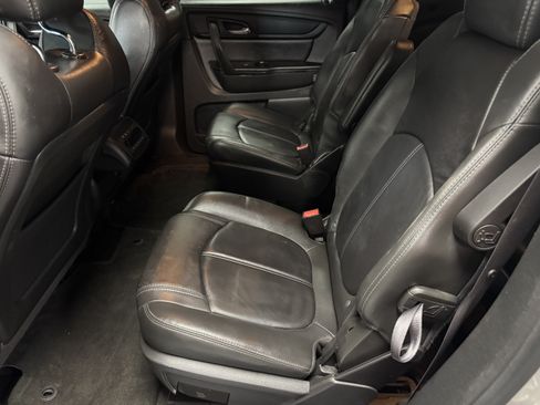 Used 2015 Chevrolet Traverse LT FWD image 14