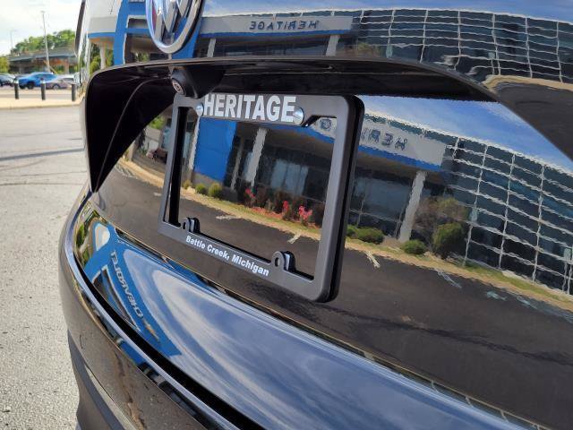 Used 2023 Buick Envision Essence AWD/4WD image 25