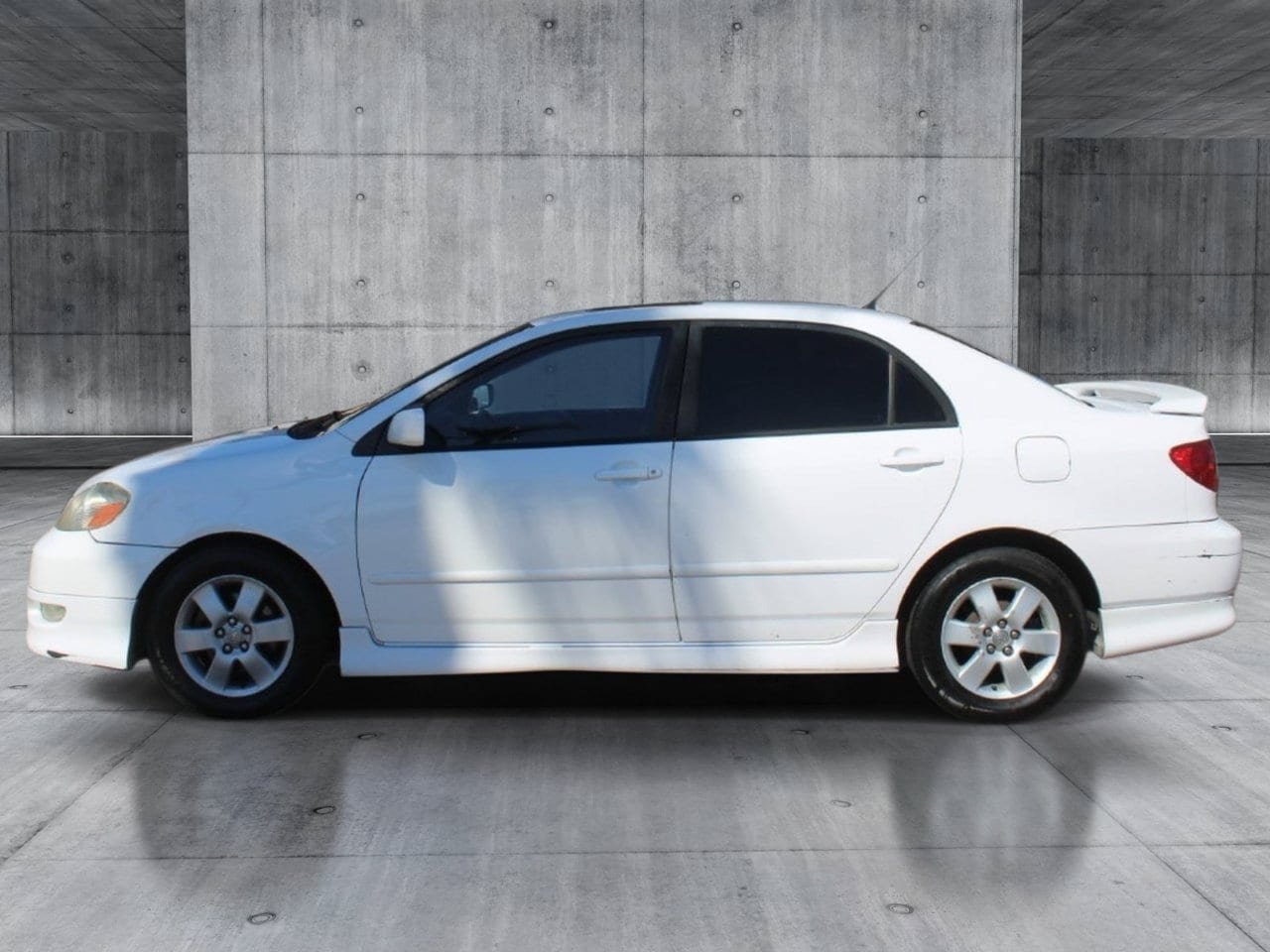 Used 2006 Toyota Corolla CE FWD image 2