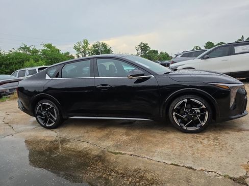 New 2026 Kia K4 GT-Line Turbo w/ GT-Line Premium Package FWD image 9