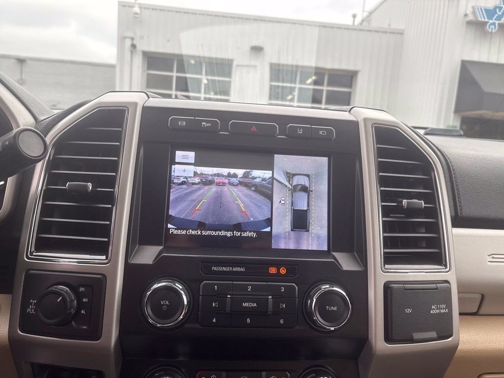 Used 2020 Ford F350 Lariat w/ Lariat Ultimate Package AWD/4WD image 25