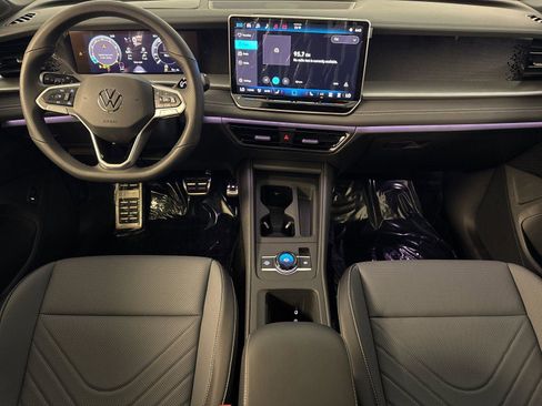 New 2026 Volkswagen Tiguan SE R-Line image 12