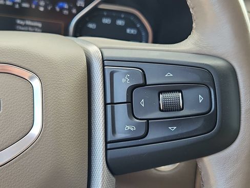 Used 2021 GMC Yukon Denali w/ Denali Ultimate Package AWD/4WD image 22