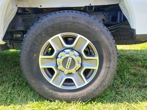 Certified 2026 Ford F250 Lariat AWD/4WD image 9