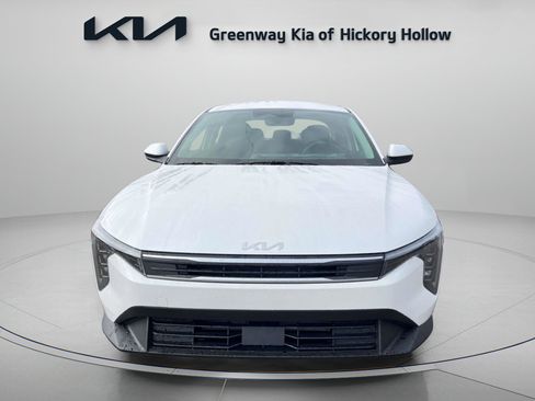 New 2025 Kia K4 LXS FWD image 2