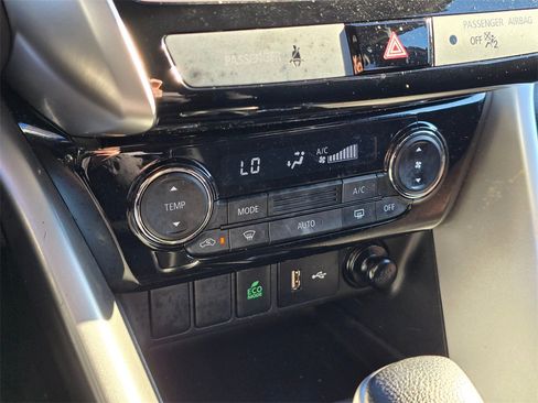 Used 2019 Mitsubishi Eclipse Cross ES image 21