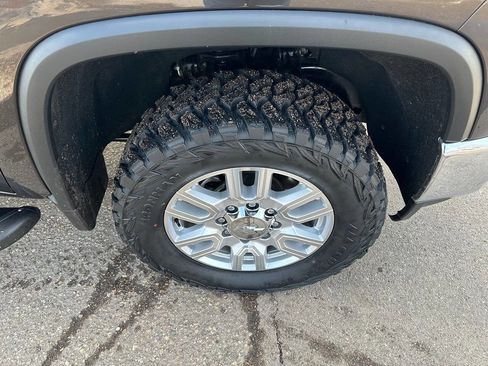 Used 2021 Chevrolet Silverado 2500 LT w/ Convenience Package image 10