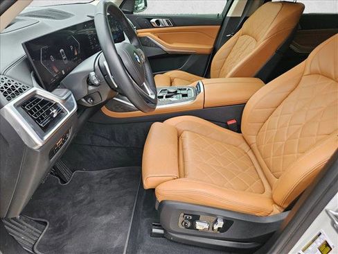 Used 2023 BMW X7 xDrive40i w/ Premium Package image 16