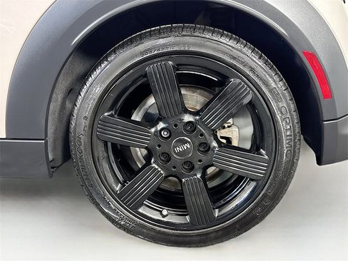 Certified 2024 MINI Cooper S image 31